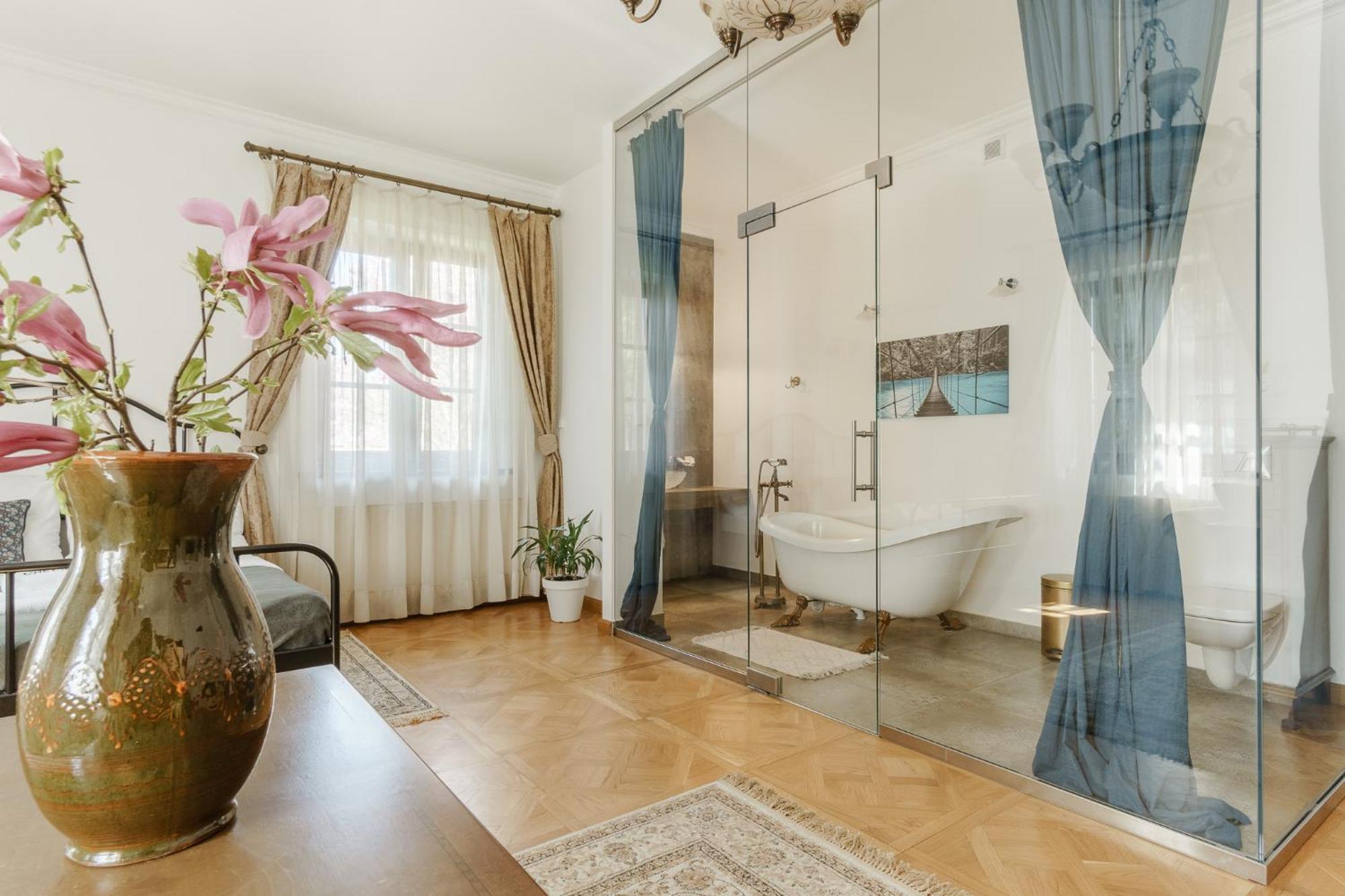 Apartamenty W Dworku Cheval คราคูฟ ภายนอก รูปภาพ